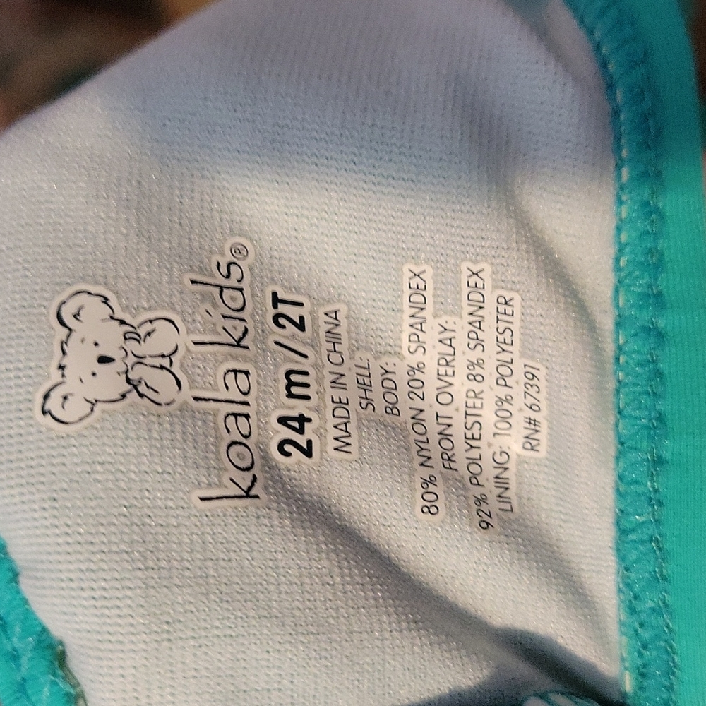 🌻 4 for$15 🌻!Bundle of 2 swim suit tops 2t - Picture 6 of 6